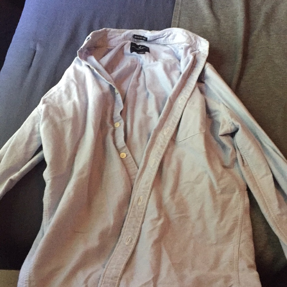 American eagle baby blue button up